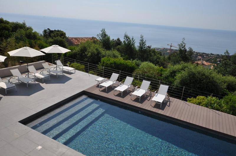 Vue Panoramique Sur La Baie De St Tropez Villa Les Issambres Exterior foto